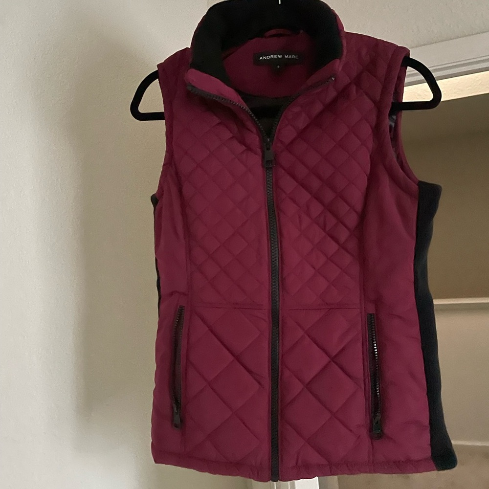 Andrew Marc Women's Quilted Vest - Burgundy